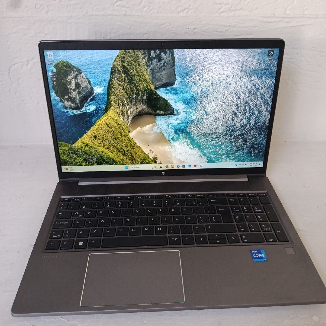 LAPTOP HP ZBOOK POWER 15.6" G9 (2023) 512 GB SSD 32 GB RAM (SEMINUEVO)
