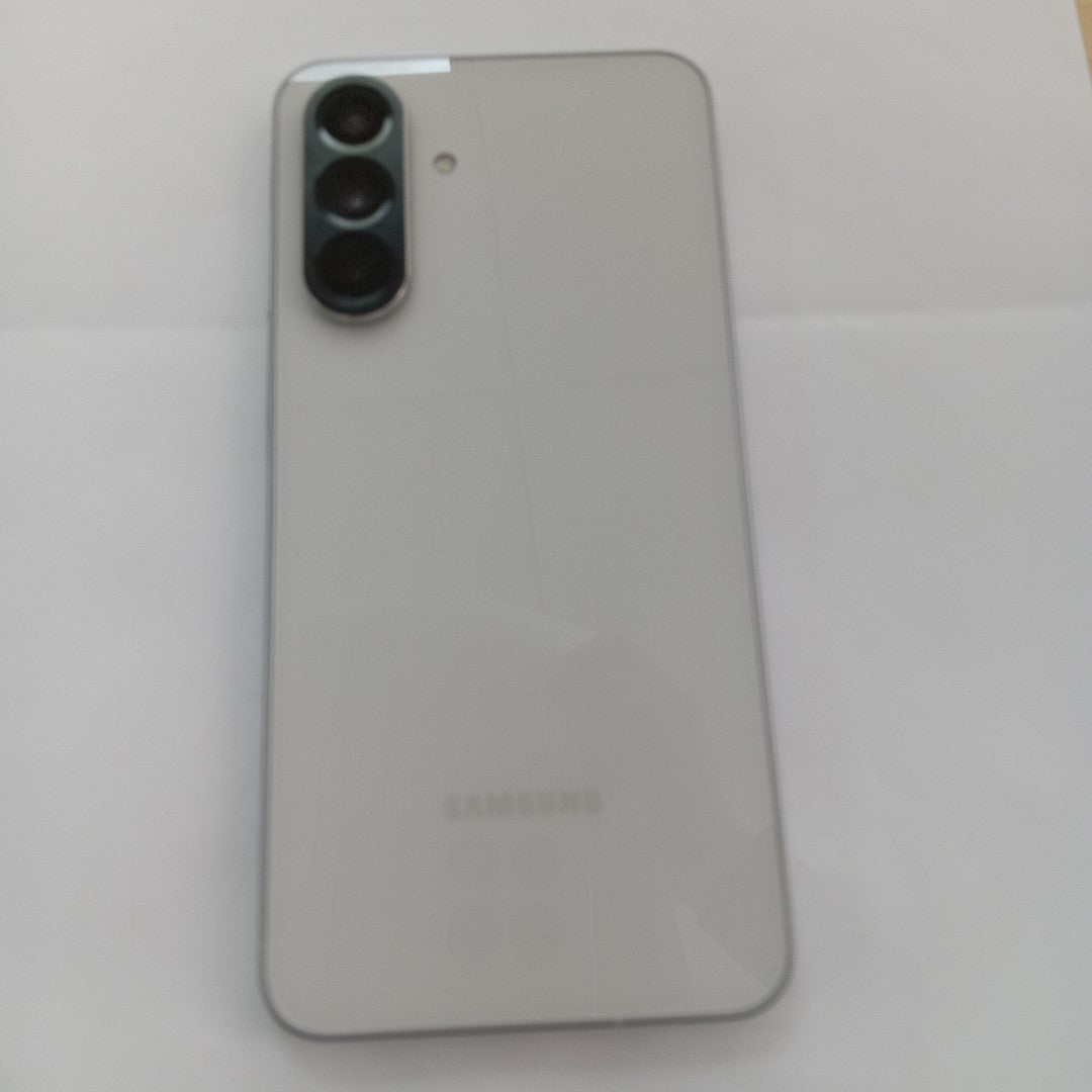 CELULAR SAMSUNG GALAXY A56 SM-A566E (2025) 256 GB 12 GB RAM (SEMINUEVO)
