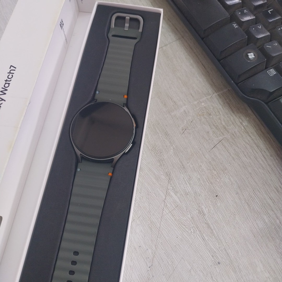 SMARTWATCH SAMSUNG GALAXY WATCH 7 SM-L310 44 MM GPS (SEMINUEVO)