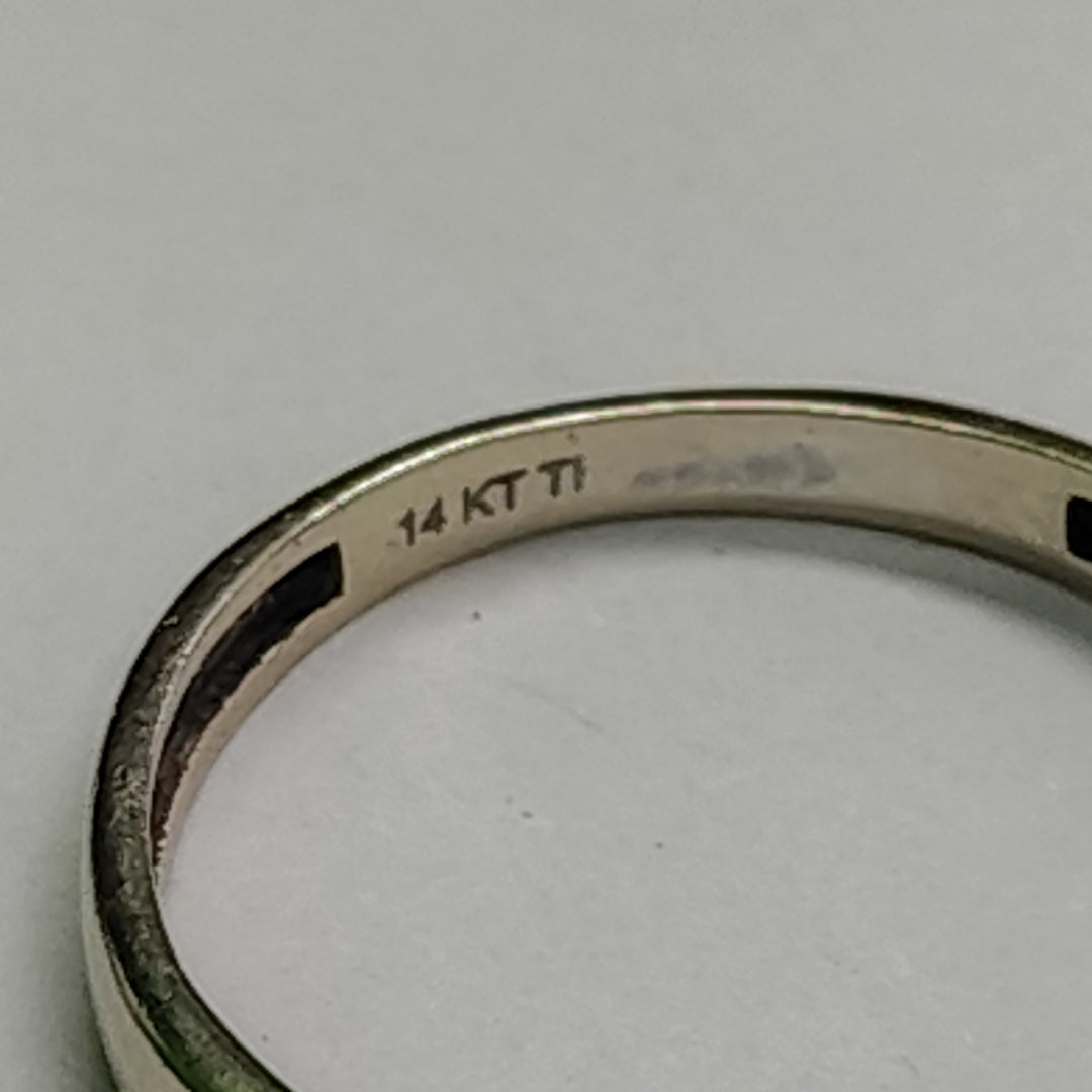 ANILLITO, SOLITARIO ORO 14 K 1.8 GRMS (SEMINUEVO)