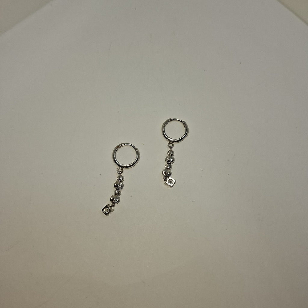 ARRACADAS PAR ORO BLANCO 14 K 2,90 GRMS (SEMINUEVO)
