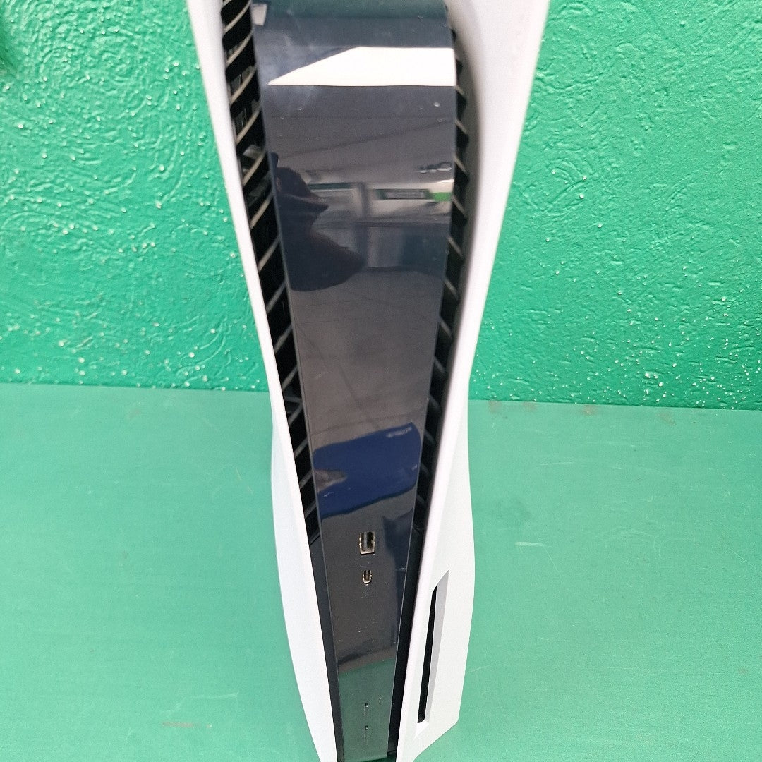 CONSOLA DE VIDEOJUEGO SONY PS5 825 SSD (SEMINUEVO)