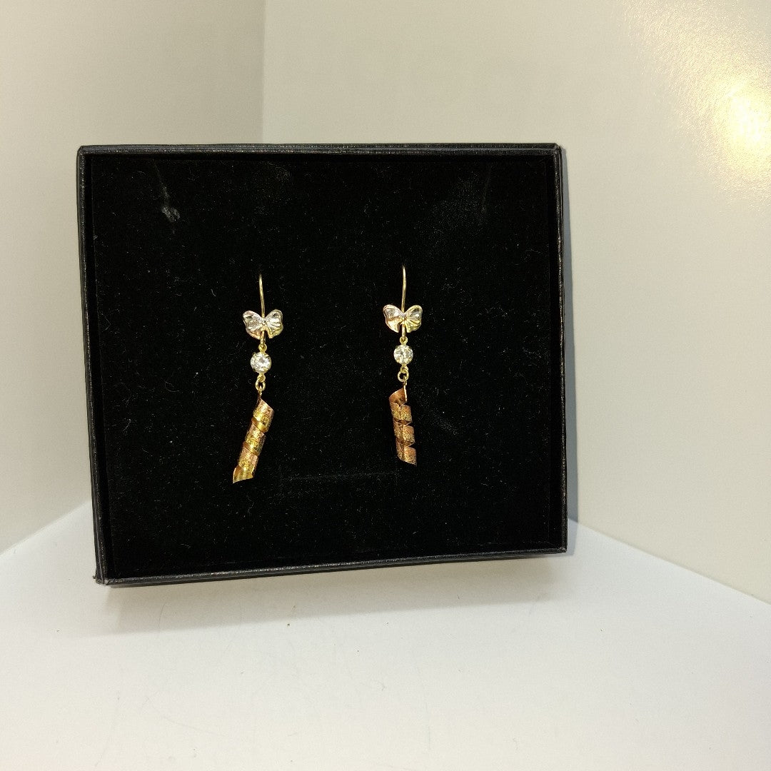 ARETES PAR ORO 10 K 1.9 GRMS (SEMINUEVO)