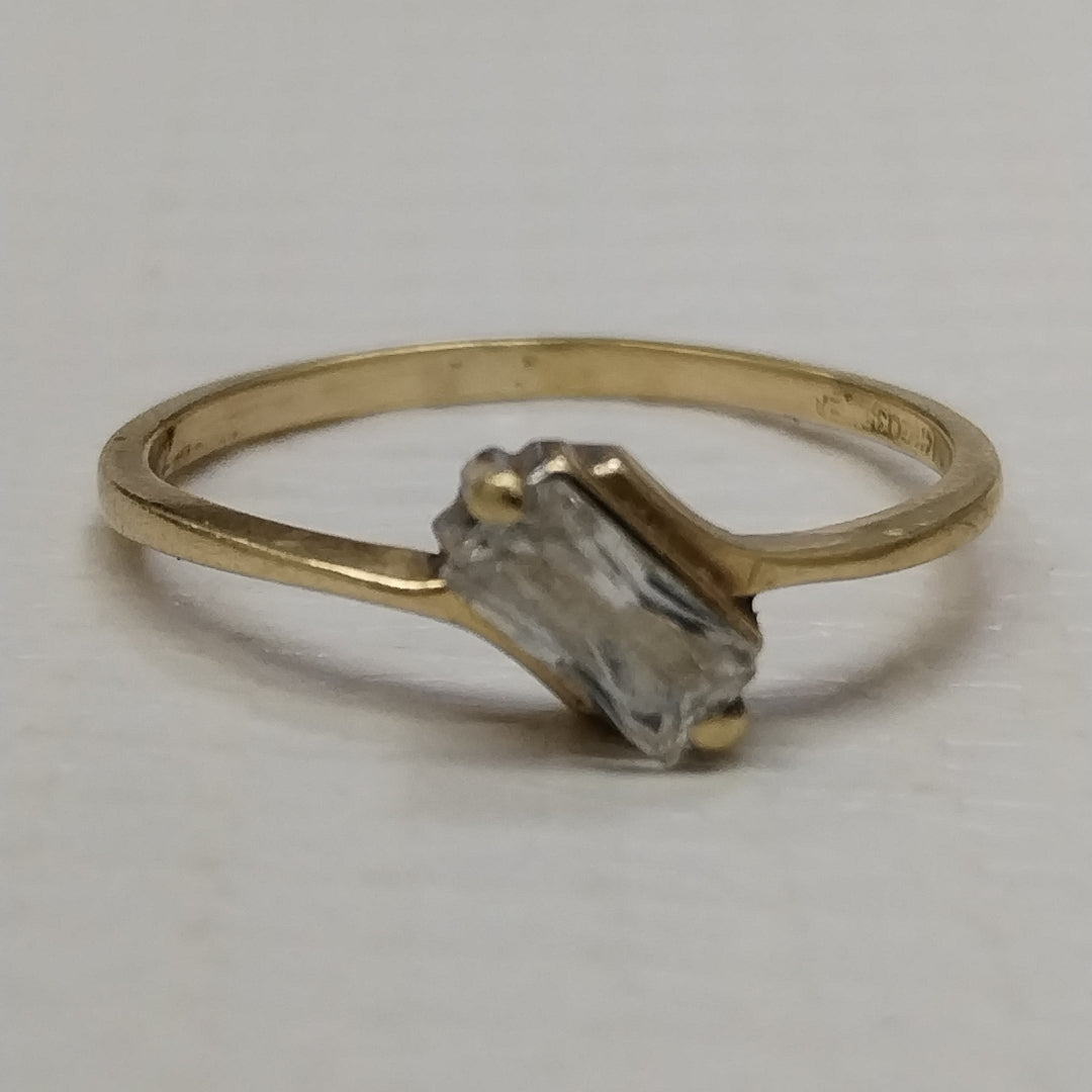 SOLITARIO ORO 14 K 1.3 GRMS (SEMINUEVO)