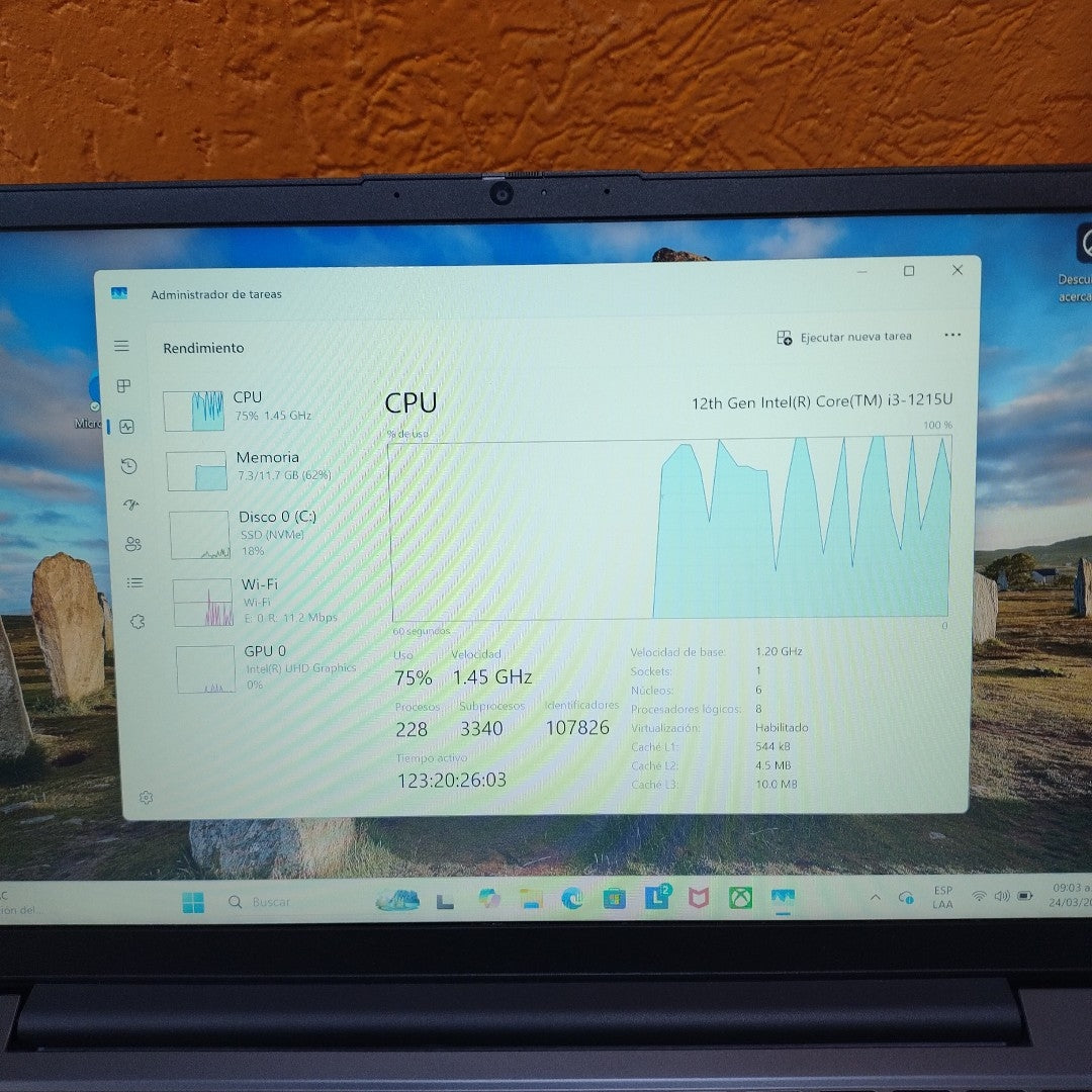 LAPTOP LENOVO V14 G3 IAP (2024) 256 GB SSD 12 GB RAM (SEMINUEVO)