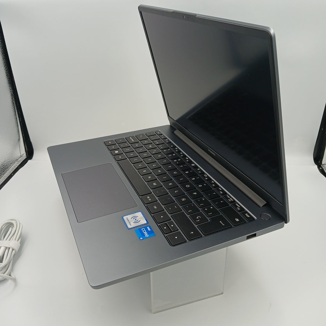 LAPTOP HUAWEI MATEBOOK D14 MDF-X (2024) 512 GB SSD 16 GB RAM (SEMINUEVO)