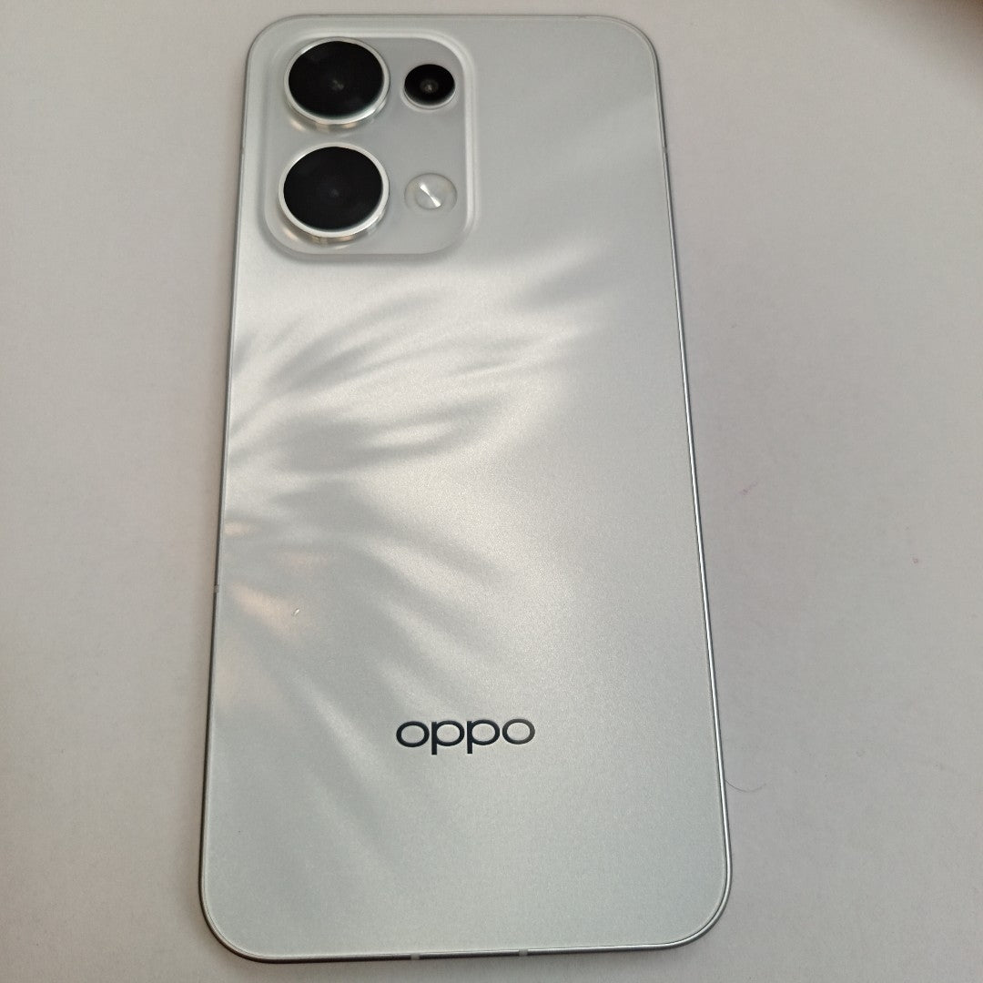 CELULAR OPPO  RENO13 5G CPH2689 (2024) 512 GB 12 GB RAM (SEMINUEVO)