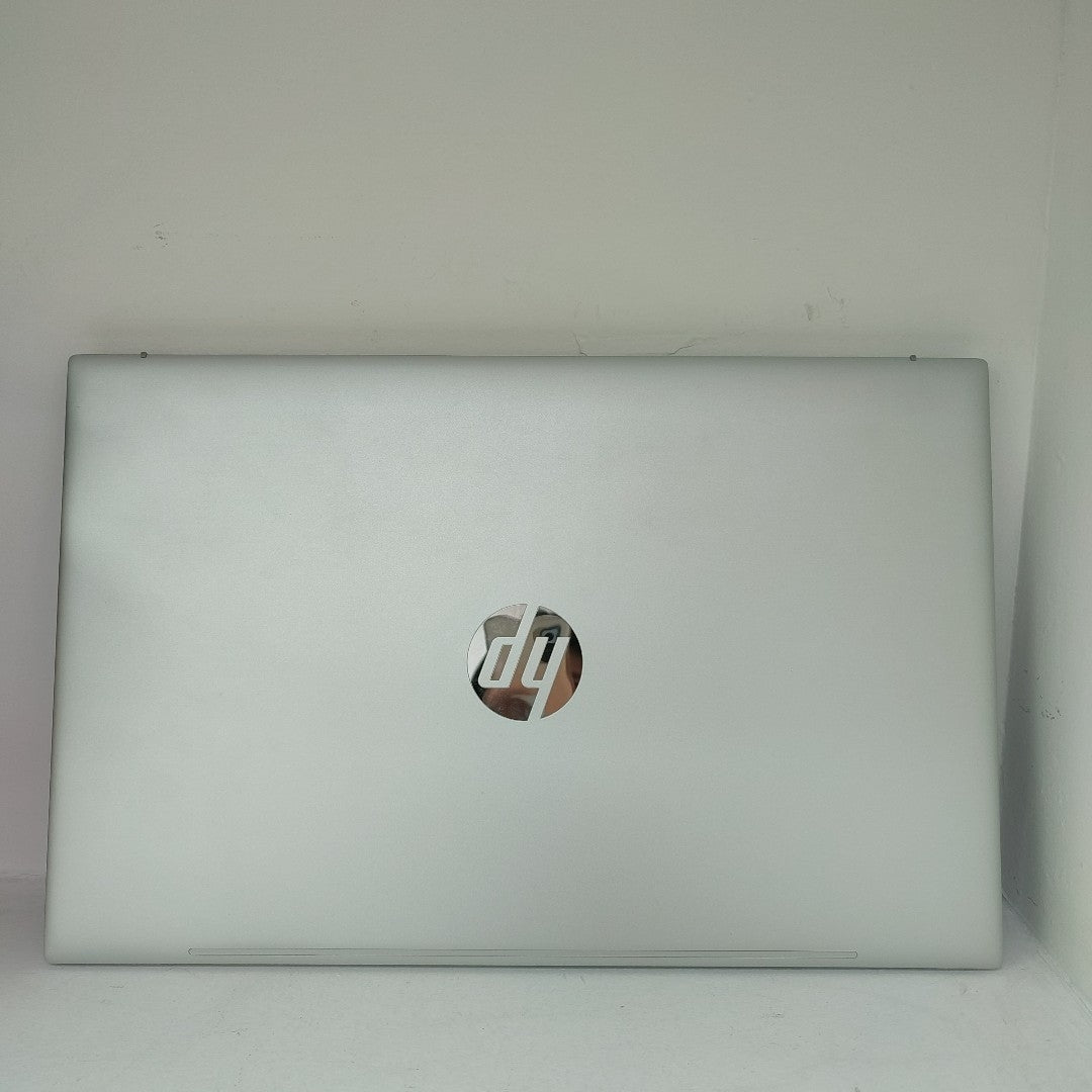 LAPTOP HP PAVILION 15-EH3002LA (2024) 512 GB SSD 16 GB RAM (SEMINUEVO)