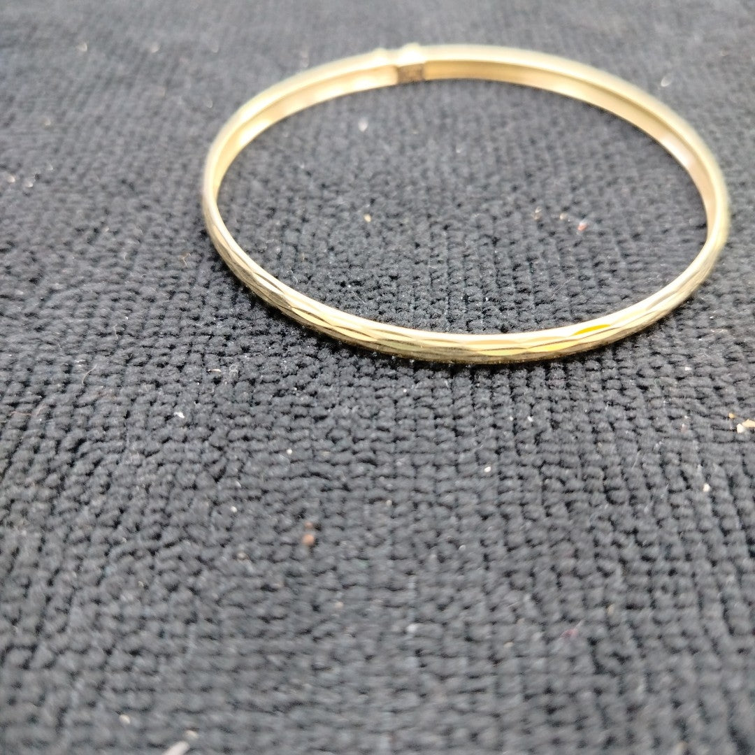 PULSERA RIGIDA ORO 10 K 4.2 GRMS (SEMINUEVO)