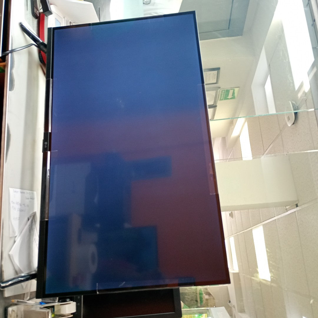 PANTALLA LG 32LR600BPSC (2025) 32" LED HD (SEMINUEVO)