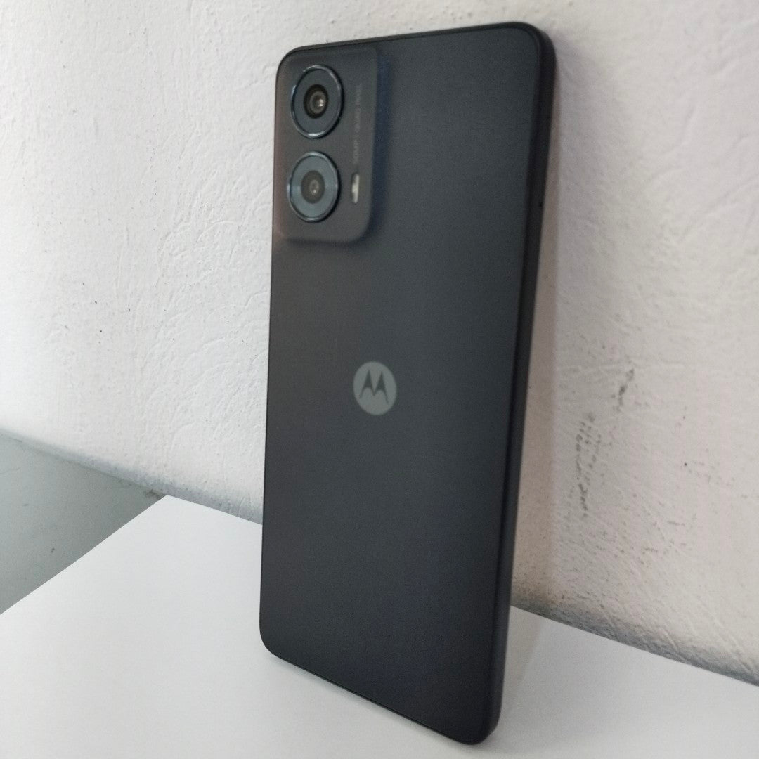 CELULAR MOTOROLA MOTO G24 XT2423-1 (2024) 256 GB 4 GB RAM (SEMINUEVO)