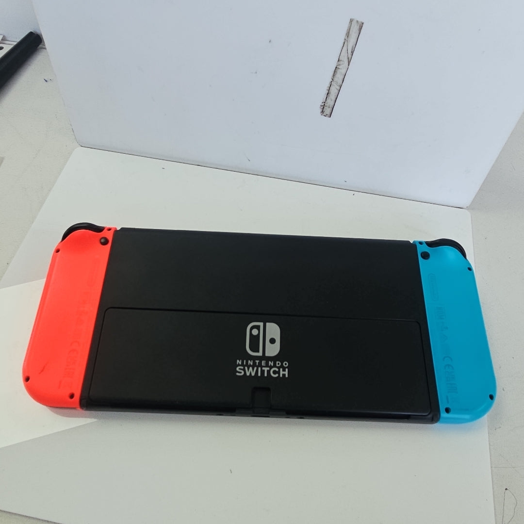 CONSOLA DE VIDEOJUEGO NINTENDO SWITCH OLED 64 GB (SEMINUEVO)
