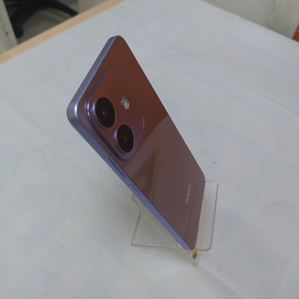 CELULAR OPPO  A40 CPH2669 (2024) 256 GB 4 GB RAM (SEMINUEVO)