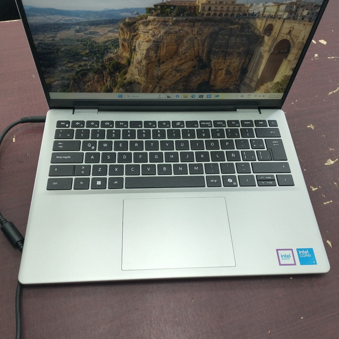 LAPTOP DELL PRO 14 (2025) 512 GB SSD 16 GB RAM (SEMINUEVO)