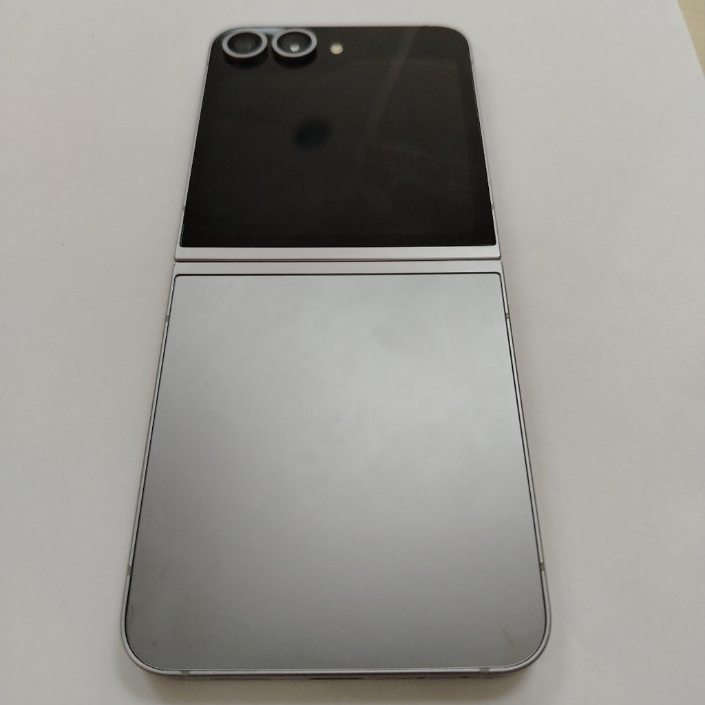 CELULAR SAMSUNG GALAXY Z FLIP6 SM-F741B (2024) 512 GB 12 GB RAM (SEMINUEVO)