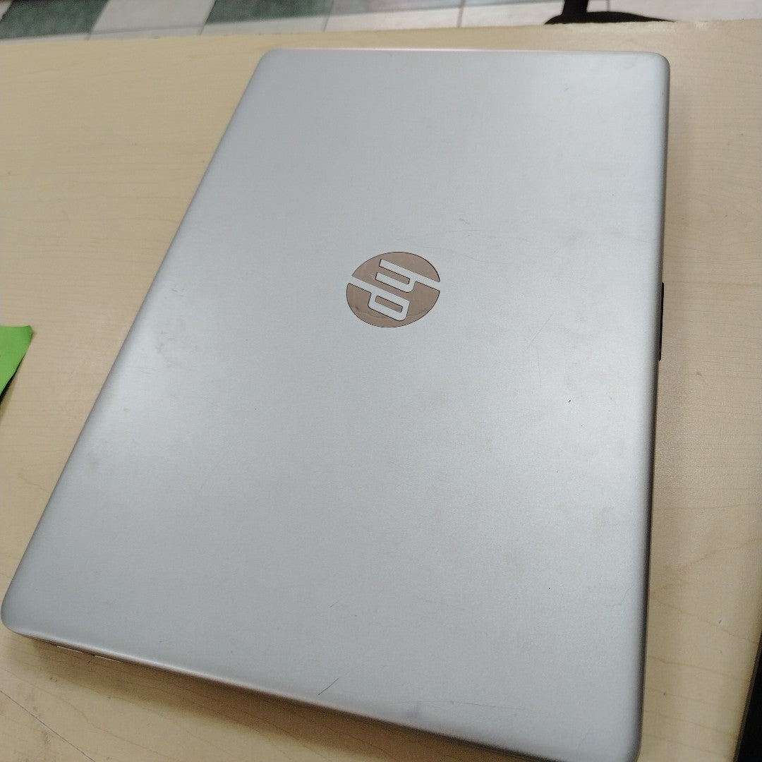 LAPTOP HP 15-DY0016LA (2023) 256 GB 12 GB RAM (SEMINUEVO)