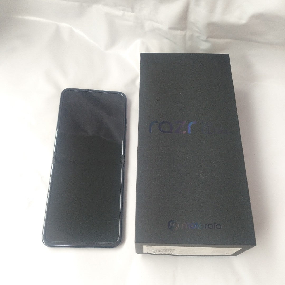 CELULAR MOTOROLA RAZR 50 ULTRA XT2451-3 (2024) 512 GB 12 GB RAM