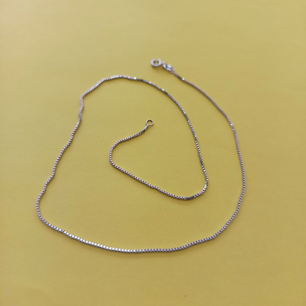CADENA ORO BLANCO 14 K 2.6 GRMS (SEMINUEVO)