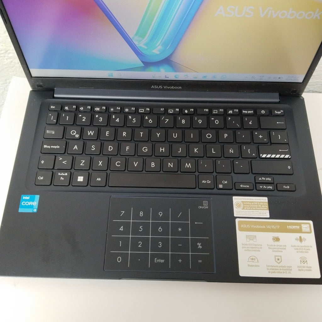 LAPTOP ASUS VIVOBOOK 14 X1404VA-NK1508W (2025) 512 GB SSD 8 GB RAM (SEMINUEVO)