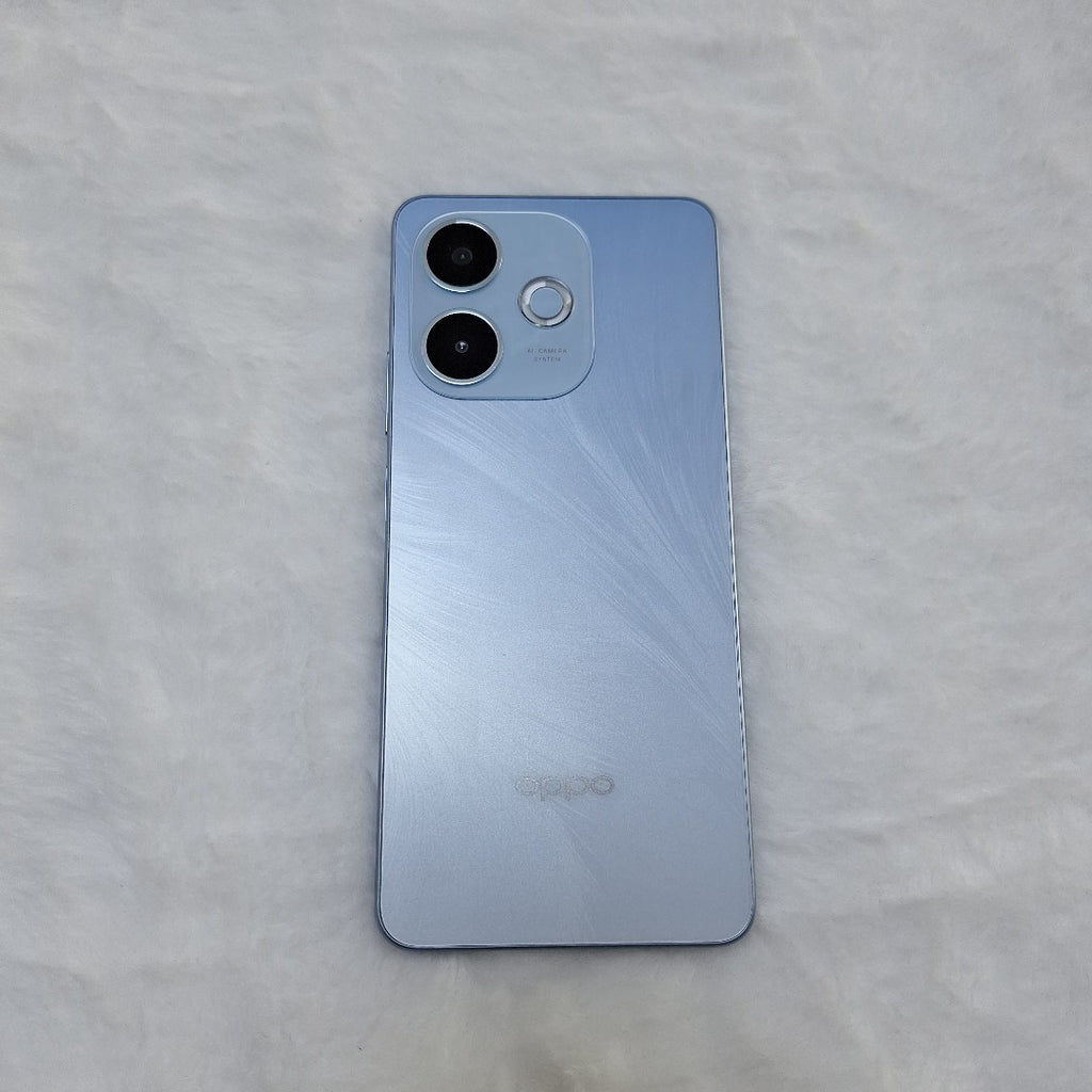 CELULAR OPPO  A5 PRO CPH2711 (2025) 256 GB 8 GB RAM (SEMINUEVO)