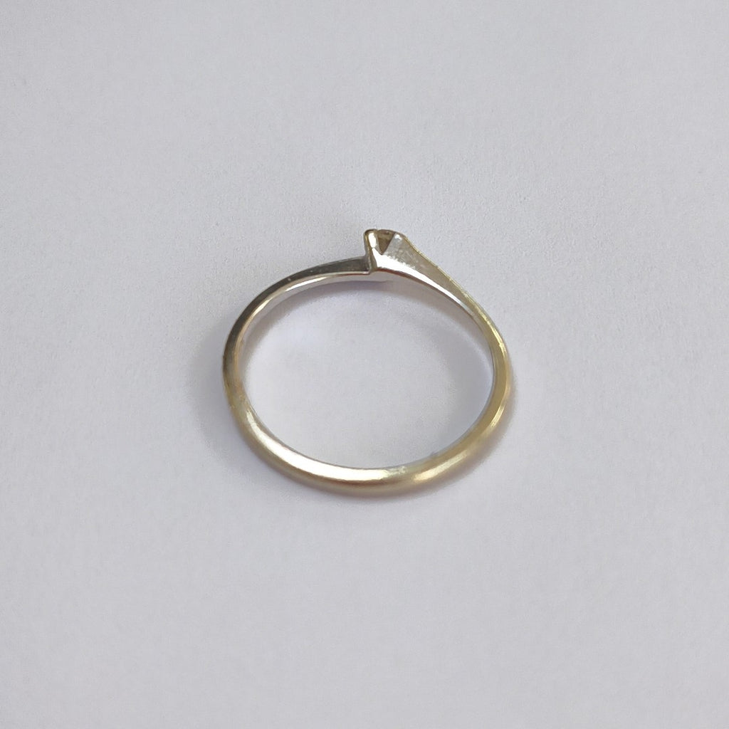 ANILLITO ORO BLANCO 14 K 1.2 GRMS (SEMINUEVO)