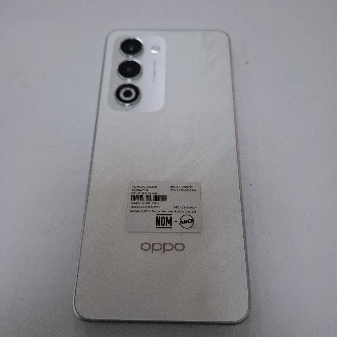 CELULAR OPPO  A5 CPH2727 (2025) 256 GB 4 GB RAM (SEMINUEVO)