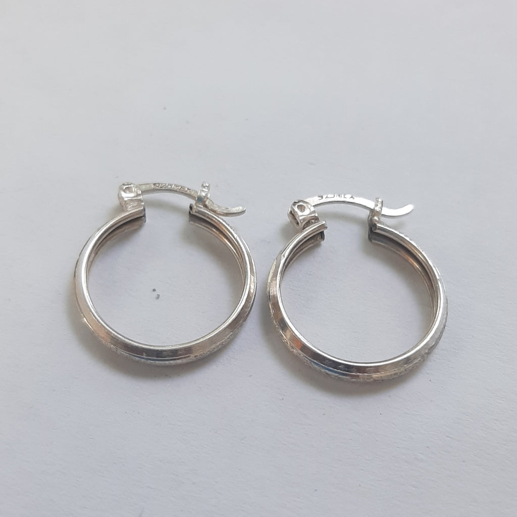 ARRACADAS PAR PLATA 2,20 GRMS (SEMINUEVO)