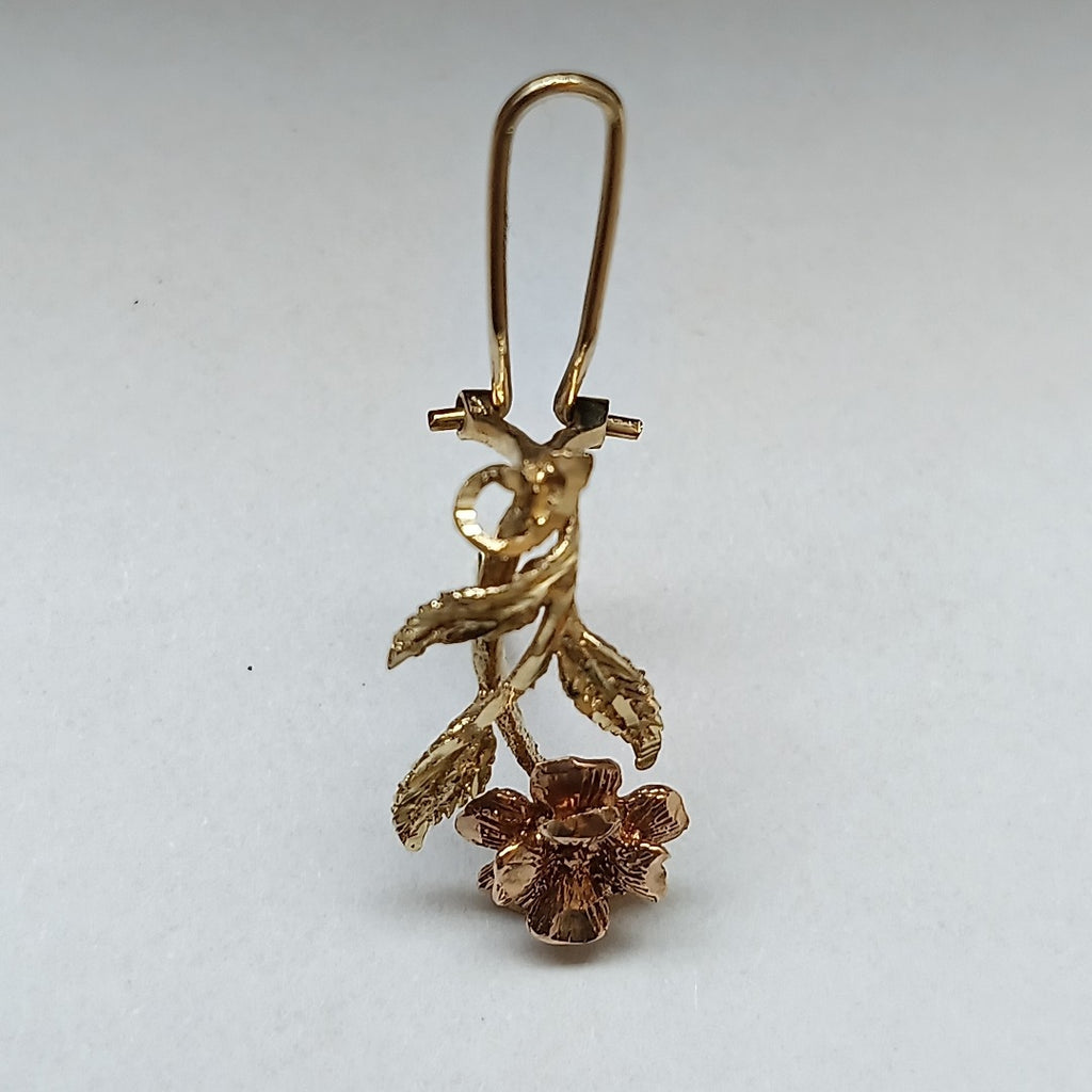 ARETES PAR ORO COMBINADO 10 K 3,40 GRMS (SEMINUEVO)