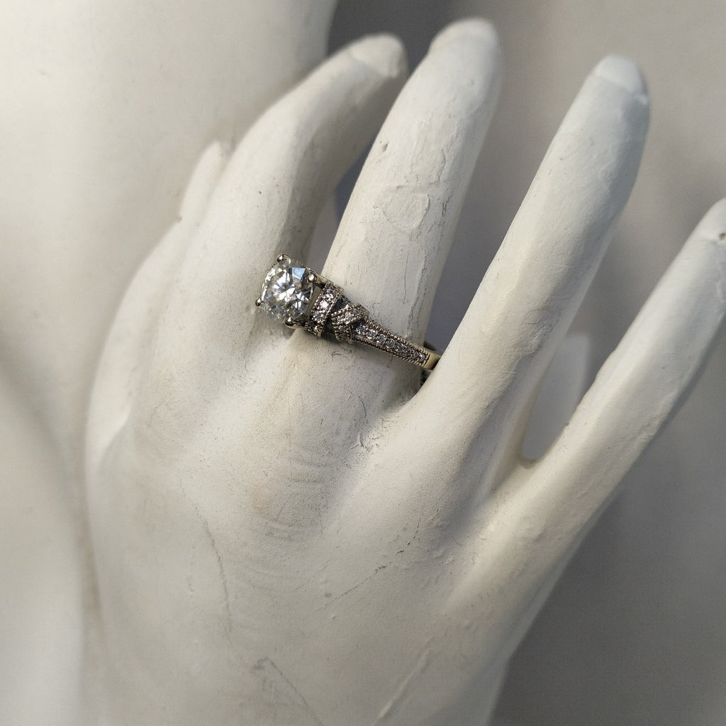 ANILLITO ORO BLANCO 18 K 3,80 GRMS (SEMINUEVO)