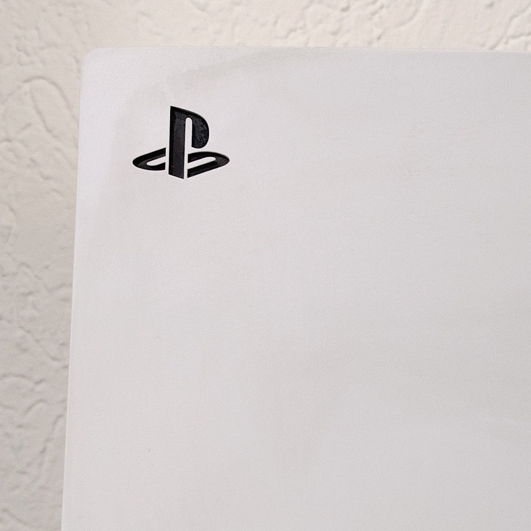 CONSOLA DE VIDEOJUEGO SONY PS5 825 SSD (SEMINUEVO)