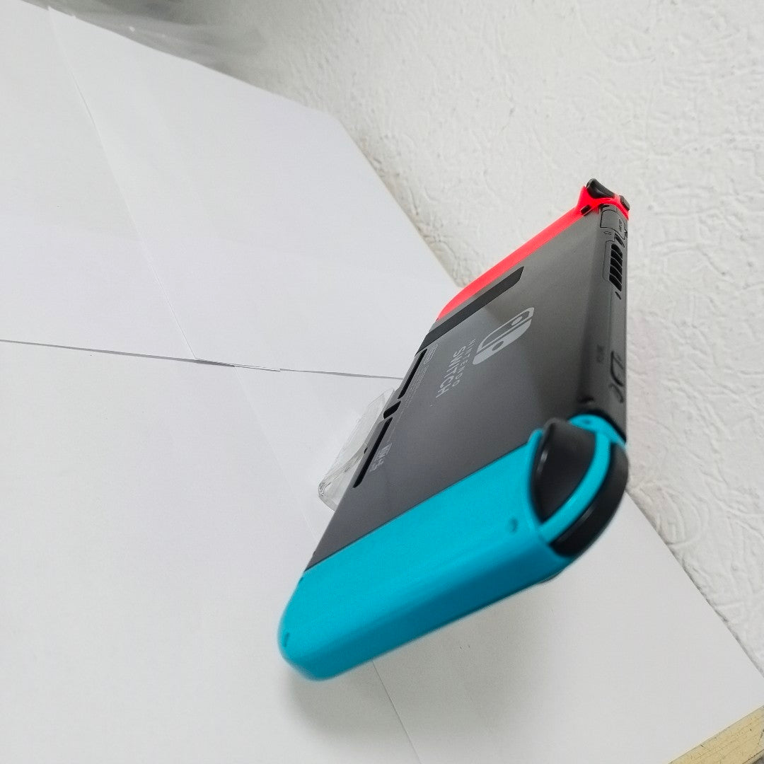 CONSOLA DE VIDEOJUEGO NINTENDO SWITCH 32 GB (SEMINUEVO)