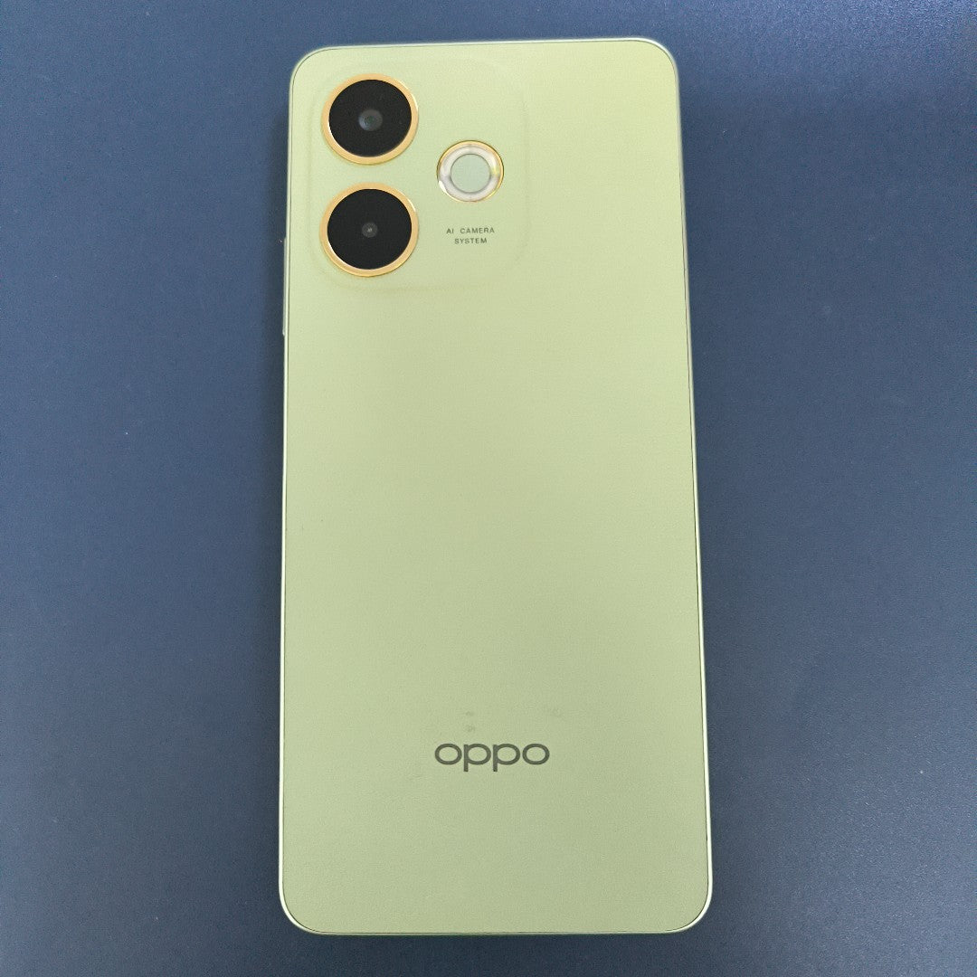 CELULAR OPPO  A5 PRO CPH2711 (2025) 256 GB 8 GB RAM (SEMINUEVO)