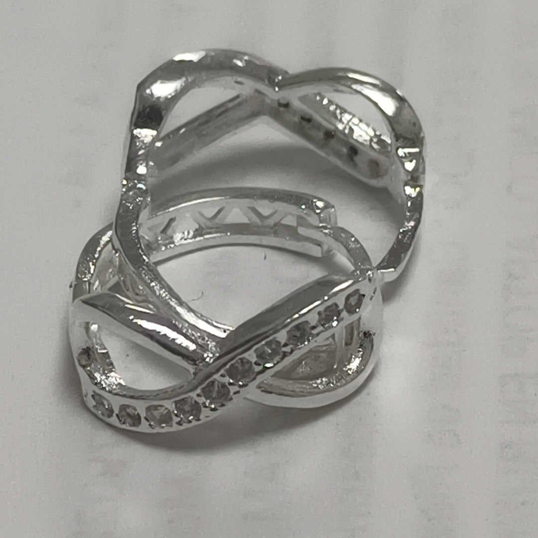 HUGGIES INFINITO CIRCONIAS PLATA .925 2.4 GR (NUEVO)