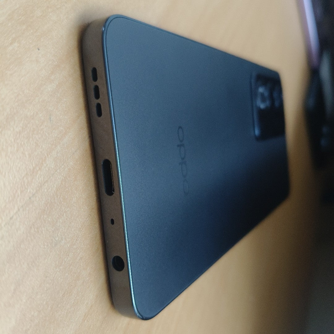 CELULAR OPPO  A80 5G CPH2639 (2024) 256 GB 8 GB RAM (SEMINUEVO)