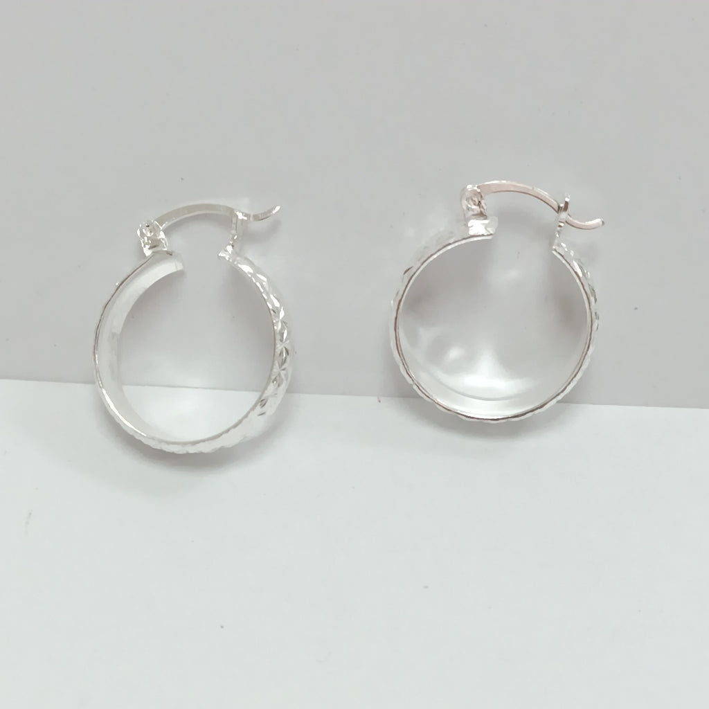 PAR ARRACADAS FACETADAS PLATA .925 3.2 GR (NUEVO)