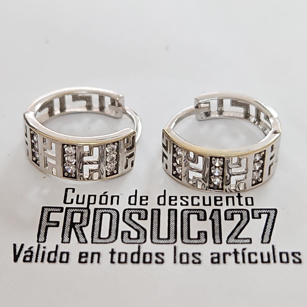 ARETES PAR ORO BLANCO 14 K 2.3 GRMS (SEMINUEVO)