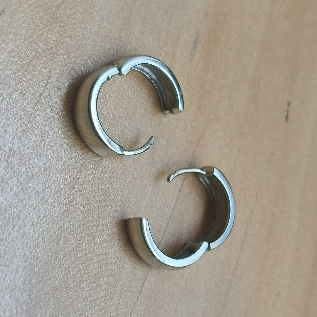 ARRACADAS PAR ORO, ORO BLANCO 14 K 2.6 GRMS (SEMINUEVO)