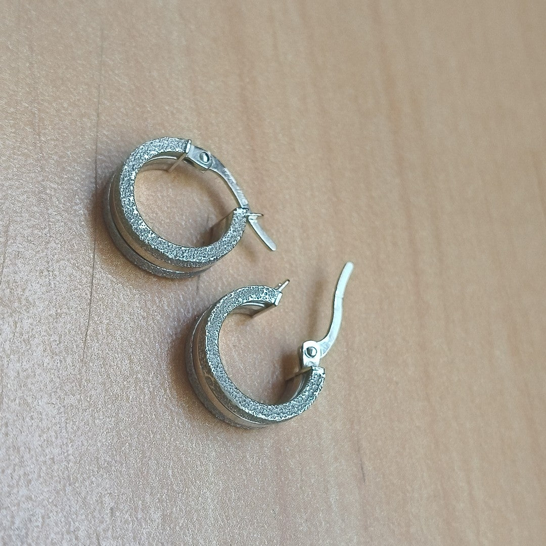 ARRACADAS PAR ORO, ORO BLANCO 14 K 1.7 GRMS (SEMINUEVO)