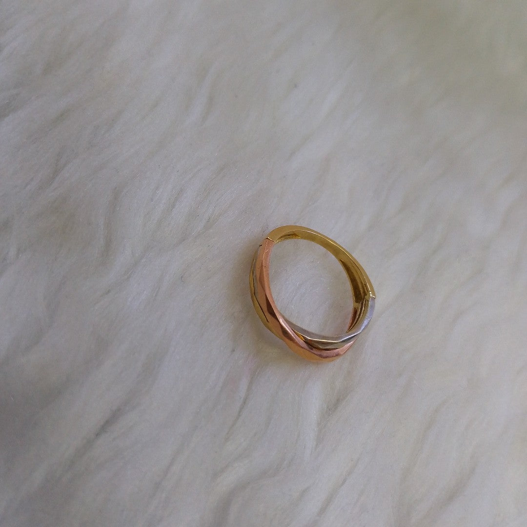 ANILLITO ORO COMBINADO 10 K 3.1 GRMS (SEMINUEVO)