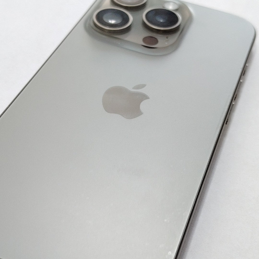 CELULAR APPLE IPHONE 15 PRO A3101 256 GB 8 GB RAM (SEMINUEVO)