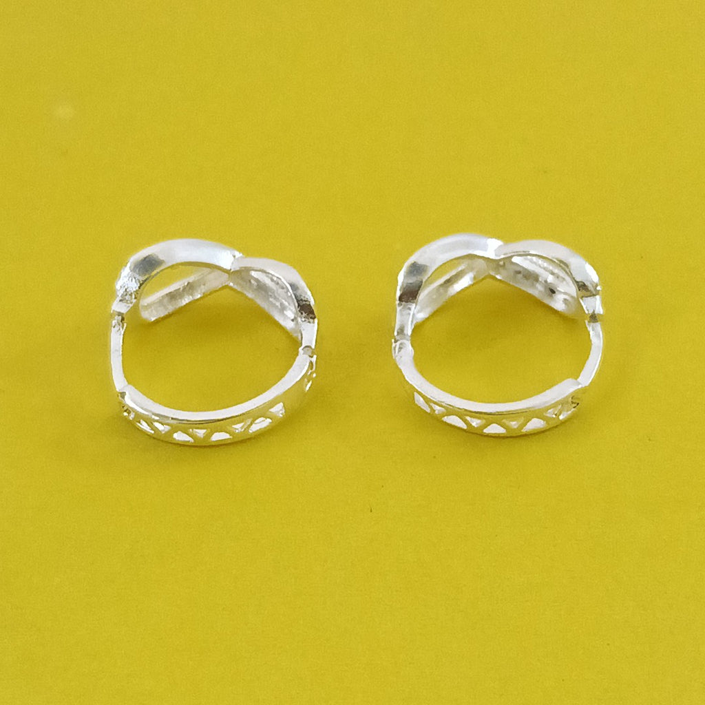 HUGGIES INFINITO CIRCONIAS PLATA .925 2.4 GR (NUEVO)