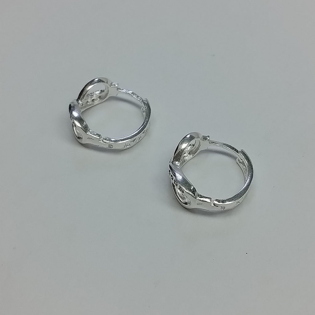 HUGGIES INFINITO CIRCONIAS PLATA .925 2.4 GR (NUEVO)