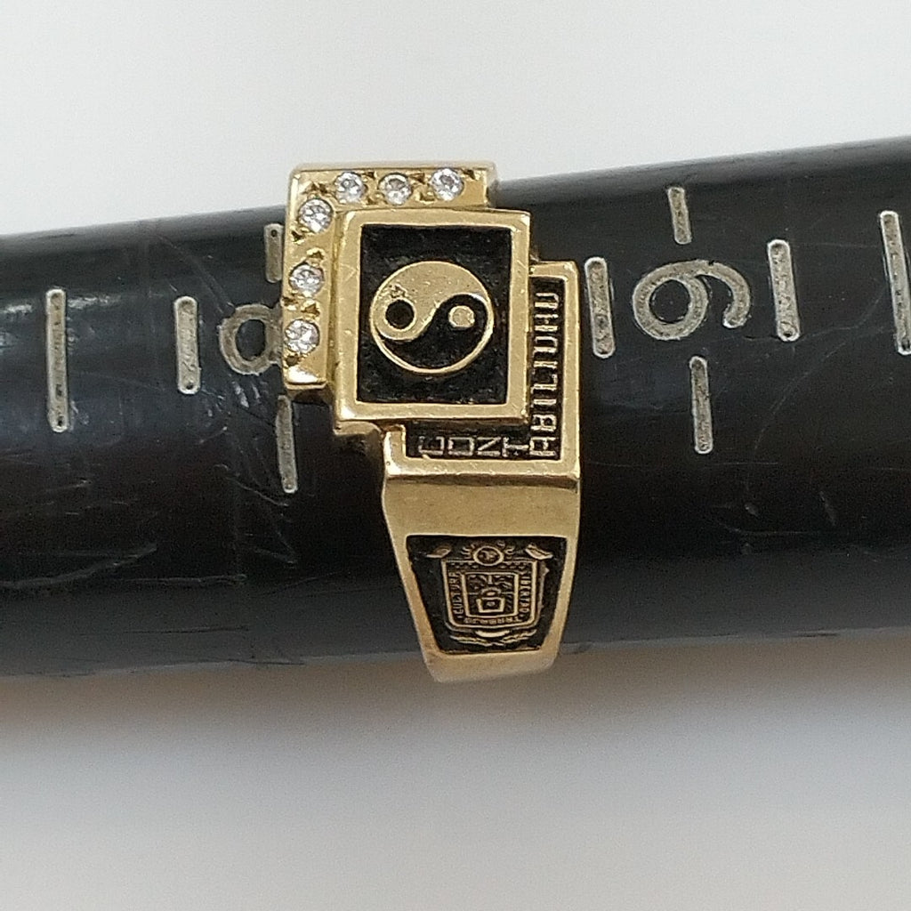 ANILLO DE GRADUACIÓN ORO 14 K 5.6 GRMS (SEMINUEVO)