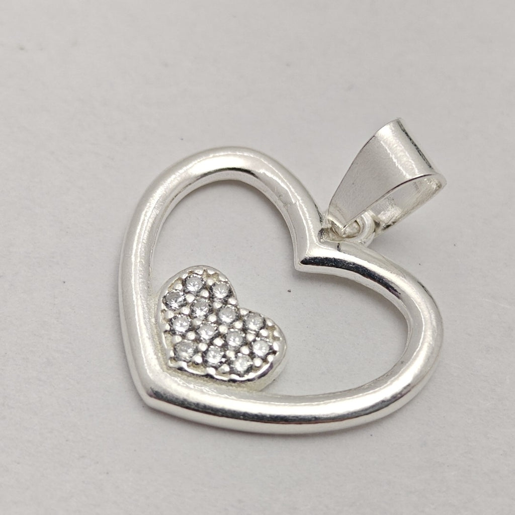 DIJE CORAZON C/CIRCONIAS PLATA .925 2.5 GR (NUEVO)