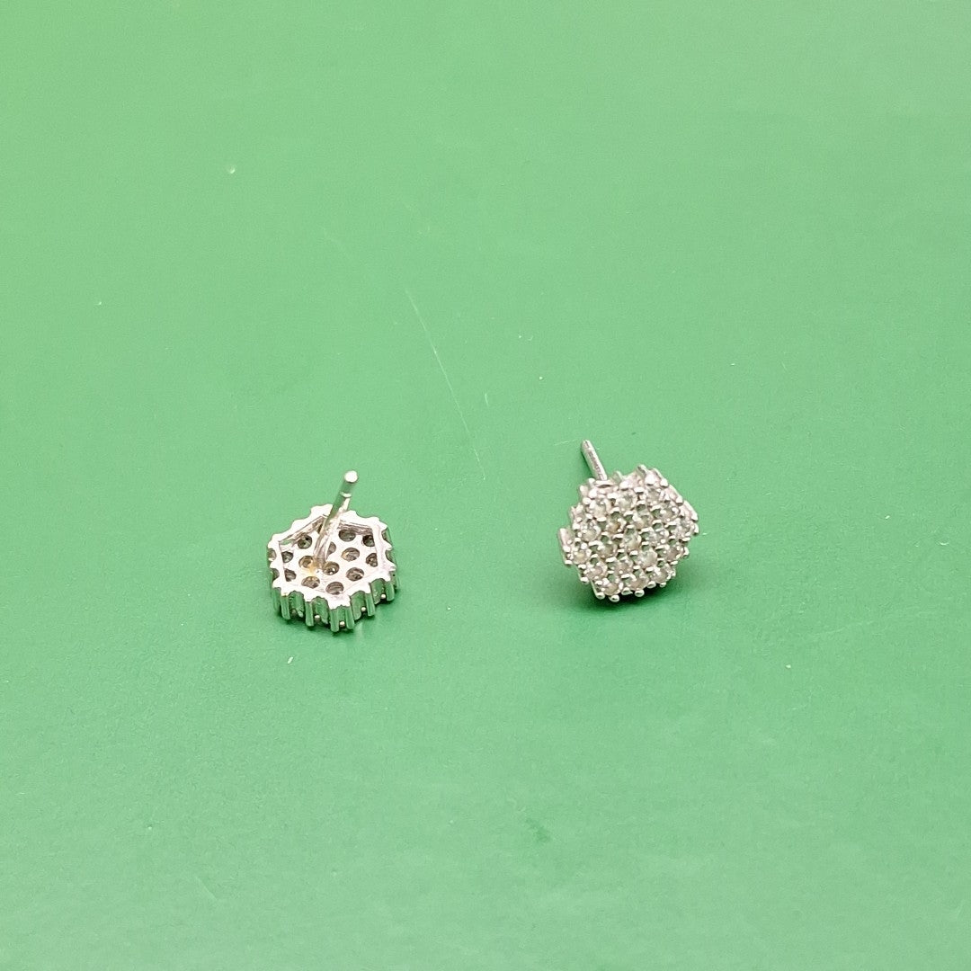 BROQUELES PAR ORO, ORO BLANCO 14 K 1.6 GRMS (SEMINUEVO)