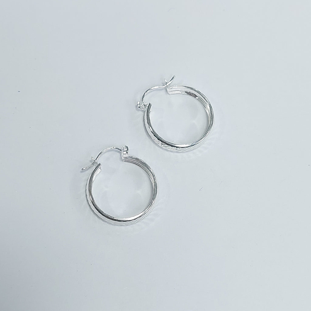PAR ARRACADAS FACETADAS PLATA .925 2.3 GR (NUEVO)