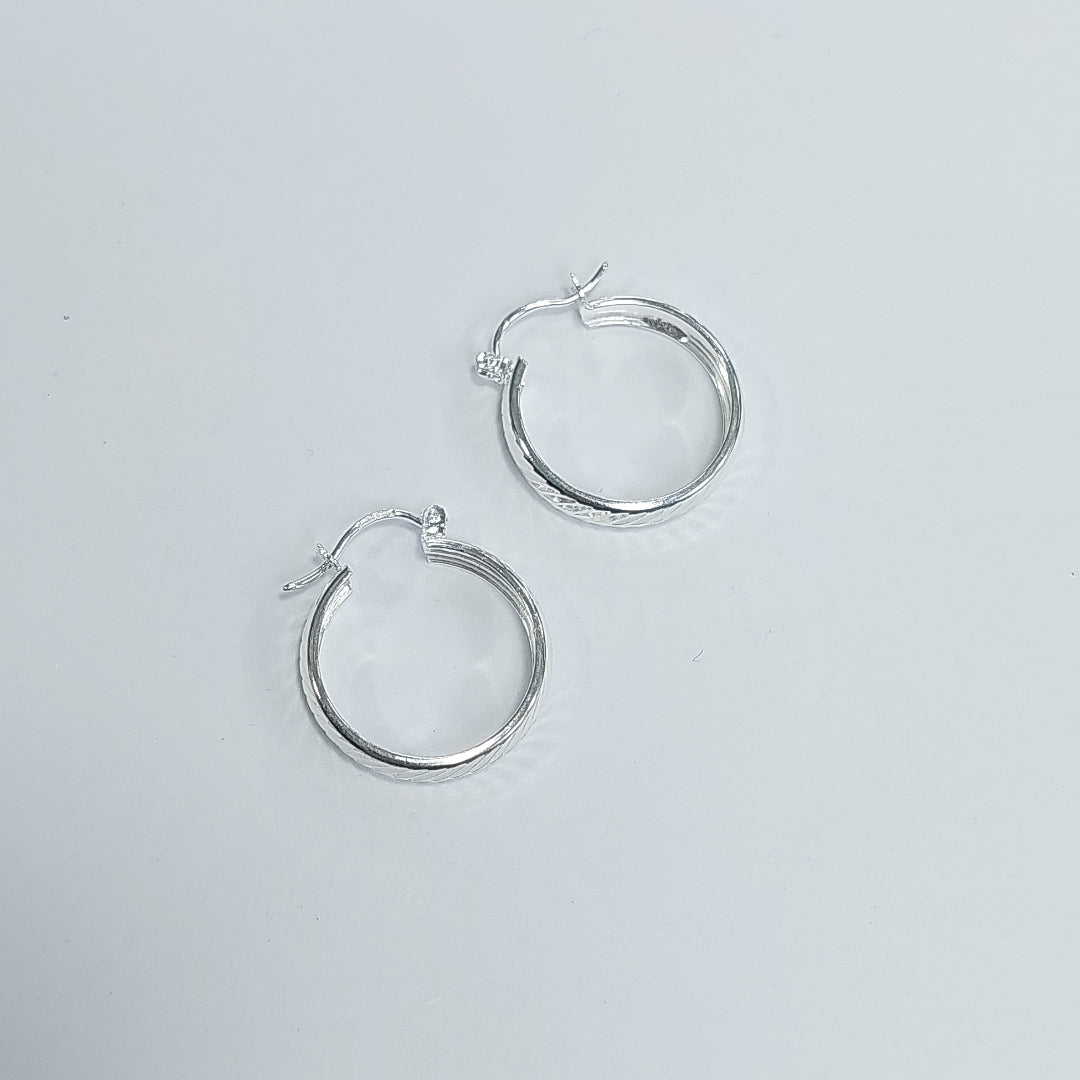 PAR ARRACADAS FACETADAS PLATA .925 2.3 GR (NUEVO)
