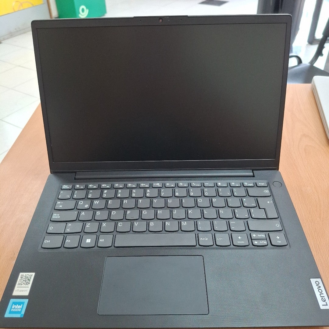 LAPTOP LENOVO V14 G2 IJL (2024) 256 GB SSD 4 GB RAM (SEMINUEVO)