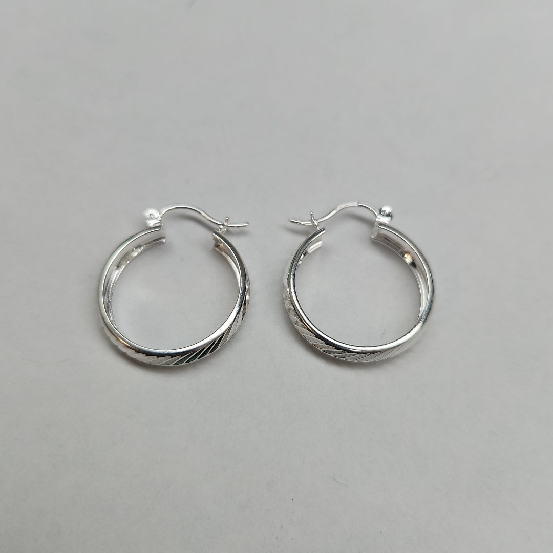 PAR ARRACADAS FACETADAS PLATA .925 2.3 GR (NUEVO)
