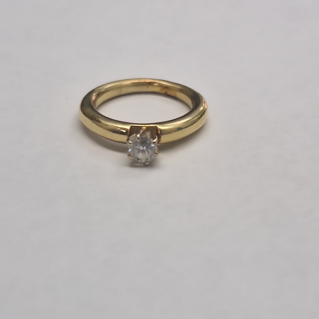 SOLITARIO ORO 14 K 4.3 GRMS (SEMINUEVO)